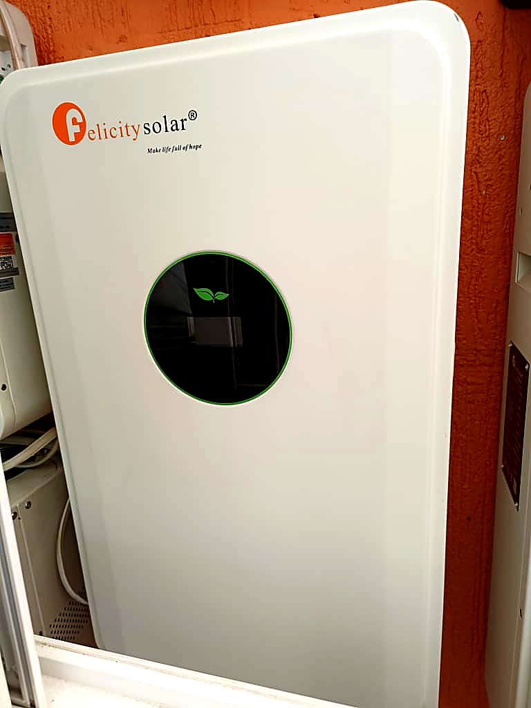Felicity Solar Hybrid Inverter view 2
