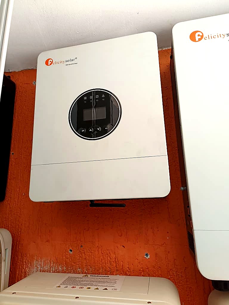 Felicity Solar Hybrid Inverter view 3